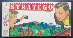 VINTAGE 1961 STRATEGO BOARD GAME-COMPLETE- NO MISSING PIECES - FREE SHIPPING - Picture 1 of 11