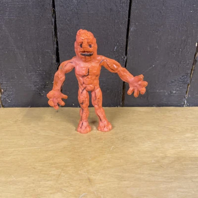 Arco EL OTRO MUNDO HOMBRE LAVA Fantasía Vintage Monstruo Años 80 Bendy Foto 1 de 4