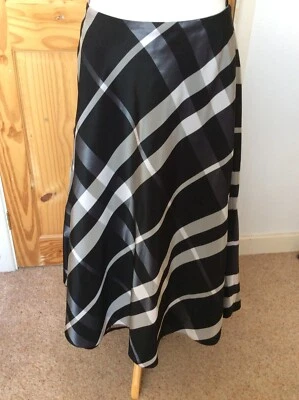 LAURA ASHLEY Ladies Skirt - Size 12 - Black and White check - 76cm length - Image 1 of 4