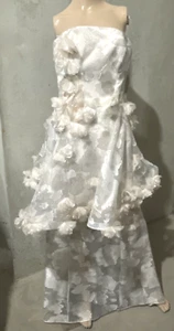 Christian Siriano Runway Blumenapplikation bestickt langes Maxikleid Kleid US 2 4 - Bild 1 von 5