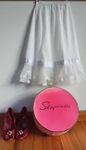 Vintage 50’s Schiaparelli Paris New York White Nylon & Lace Half Slip Small Med - Bild 1 von 10