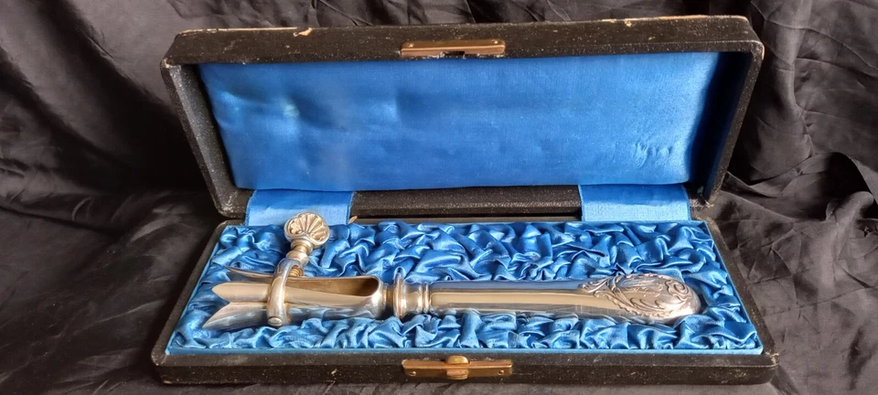 Chef's silver carving holder, French, cased - Image 1 of 4