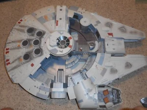 Corpo principale Star Wars Millennium Falcon 2008, luci suono funzionante, ottime condizioni - Foto 1 di 11