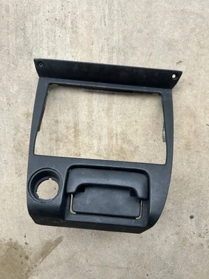 Оригинальная центральная панель для хранения пепла безельница розетка питания 1993-1997 Toyota Corolla - Изображение 1 из 4