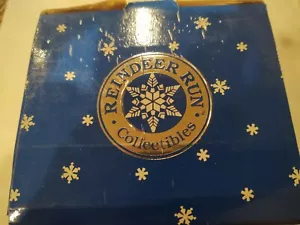 Reindeer Run Collectibles - Mr & Mrs Claus' House - Picture 1 of 5