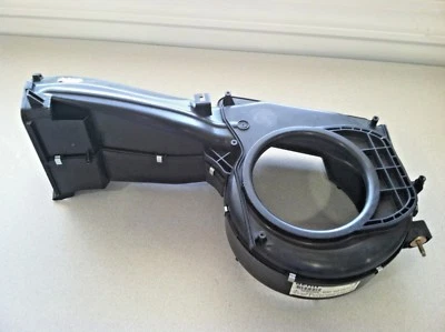 Mercedes-Benz W203 C230 C320 Clase C 2001-2007 ~ carcasa soplador motor Foto 1 de 3