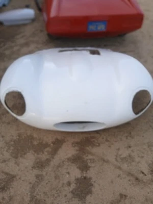 Clip delantero Jaguar tipo D Foto 1 de 4