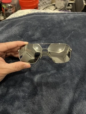 男式普拉达 Linea Rossa 太阳镜 SPS55W 1BC-07F 银色镜框二手 — 第 1/4 张图片