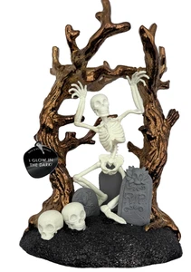 NEW! Dancing Skeleton Halloween 2024 3-Wick Candle Holder Bath & Body Works - Picture 1 of 2