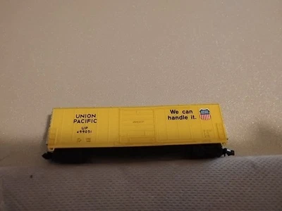 N Scale Lot Box Car Union Pacific Up499051 Yellow Good Shape No Box - Image 1 of 4