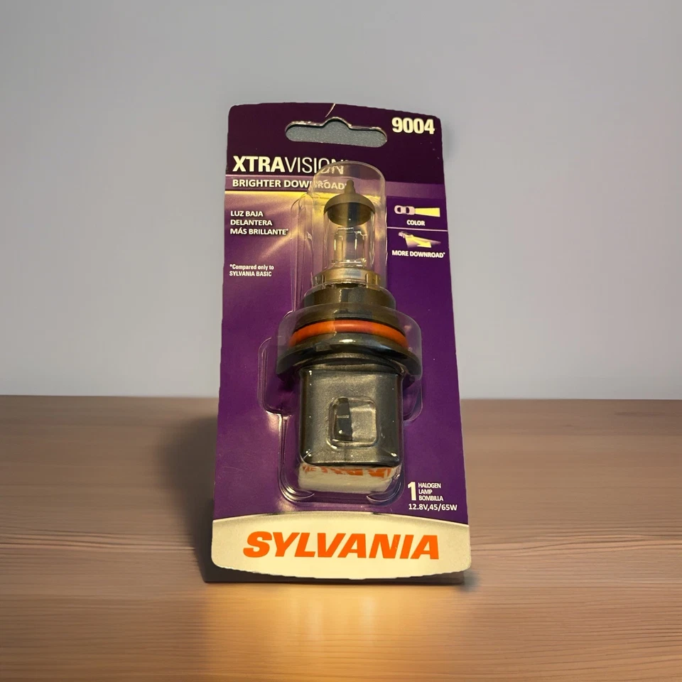 Bombilla halógena de alto rendimiento SYLVANIA 9004 XtraVision, haz alto/bajo Foto 1 de 3