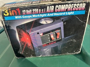 Compresor de aire 3 en 1 12v 220psi con medidor, luz de trabajo y luz de peligro usado - Imagen 1 de 6