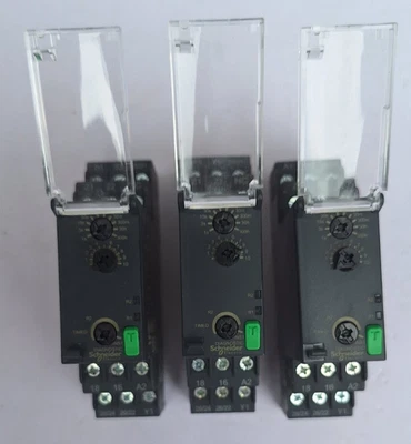 SCHNEIDER ELECTRIC  RE22R2AMR  0,05S-300H  ON DELAY TIMER LOT OF 3 - Image 1 of 4