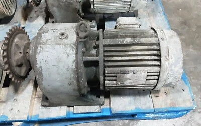 Motor eléctrico Hitachi TF0G 1,5 Kw 60 rpm 4 polos 460 con caja de cambios #398tawi14 Foto 1 de 4