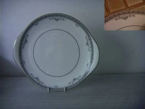 Royal Doulton - York - Cake / Sandwich Plate - Picture 1 of 1