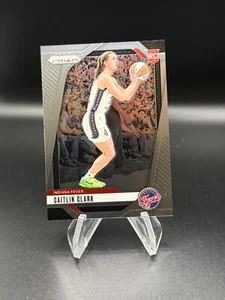 2024 Panini Prizm WNBA - Caitlin Clark Base RC #22 Fever Rookie - Bild 1 von 2