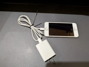 iPhone Model A1533 - Picture 1 of 6