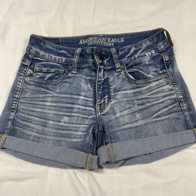 Pantalones cortos de jean American Eagle para mujer talla 4 midi súper elásticos con puños - Imagen 1 de 4