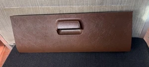 MAZDA ROTARY 1971-78 RX3-808-818 COUPE-SEDAN GENUINE BROWN GLOVE BOX LID!! EC!! - Bild 1 von 18
