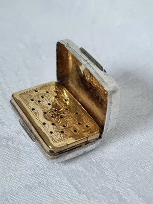 Vinagreta de plata esterlina y oro dorado Regencia Jorge IV Thomas Newbold 1825  Foto 1 de 4