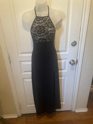 Vestido largo halter negro Wicked Weasel con abertura frontal Foto 1 de 3