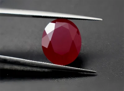 TOP QUALITY OPAQUE OVAL PIGEON BLOOD RED RUBY LAB-CREATED AAAA+ LOOSE GEMSTONE - Image 1 of 4