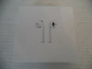 New Apple Airpods With Charging Case. MV7N2AM/A - Picture 1 of 6