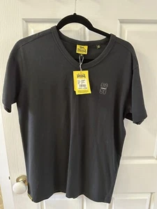 Brand new Lonsdale Black T Shirt Size M RPP $59.95 - Picture 1 of 3