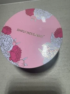 Simply Indulgent Peony Bloom 14oz 4 Wicks Decorative Tin Scented Soy Candle NEW - Picture 1 of 6