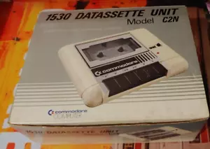 Unidad de casete Commodore 1530 C2N 64 128 VIC 20 (con caja y manual) funciona 8 bits 162 - Imagen 1 de 9