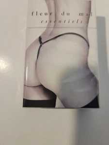 SALE - Fleur’t Intimates Charlotte Lace No Show V-String Size Medium / Large - Picture 1 of 6