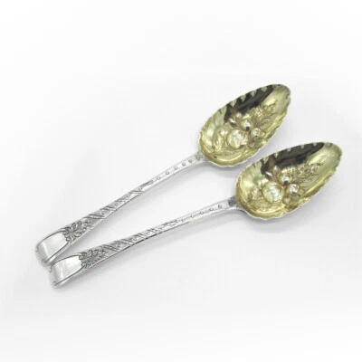 Par de cucharas inglesas para servir fruteros plata de ley 1824 sin mono Foto 1 de 3