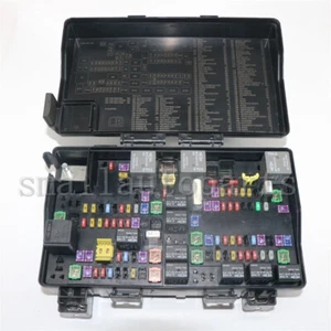 OEM Intelligent Power Distribution Center Fuse Box 68199793AF for 2013-2014 Ram - Picture 1 of 12