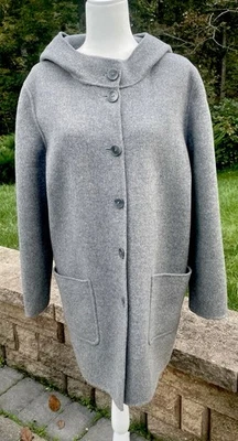 Casaco feminino Jail grande de lã com capuz fecho de botão cinza - Imagem 1 de 4