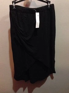 $60 Nuevo con etiquetas Falda Hecha en Los Ángeles Marca Negra Sólida V Frontal Hasta la Rodilla Talla XS - Imagen 1 de 3