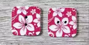 square wood sewing buttons 2 holes 1/2 inch crafts flower red white USA seller - Picture 1 of 2