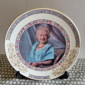 Aynsley Queen Elizabeth The Queen Mother 100th Birthday Commemorative Plate. - Picture 1 of 6