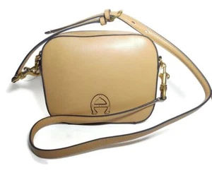 NWT $228 ETIENNE AIGNER Small Marianne Logo X Camel Crossbody Bolso - Imagen 1 de 7