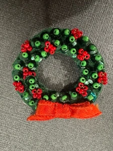 Vintage Filz Perlen Pailletten Weihnachten Kranz Pin Handarbeit 1,5" - Bild 1 von 8