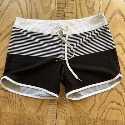 Billabong Board Shorts Swim Shorts Black White Junior Size 3 (fits Women’s 4) - Image 1 of 4