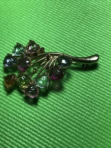Vintage Brosche Anstecknadel mehrfarbig Strass goldfarben Metall - Bild 1 von 14