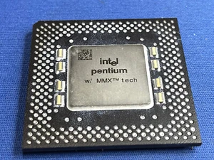 INTEL PENTIUM MMX FV80503200 SL27J/2.8V 200MHZ Socket7 NEW COLLECTIBLE LAST ONES - Picture 1 of 3