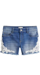 NEW girls SO medium DENIM SHORTIE SHORTS fringed FLORAL CROCHET size 16 - Picture 1 of 2