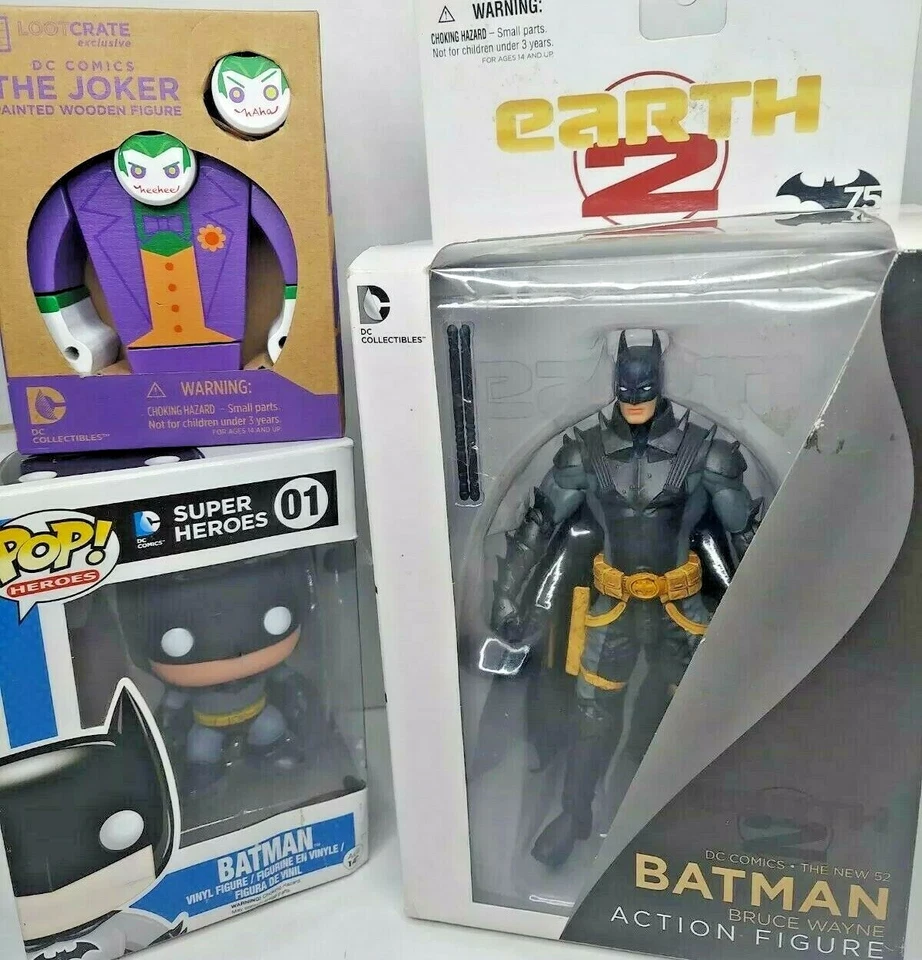 Boneco Batman DC Comics Earth 2, Batman Funko Pop e Coringa de Madeira - Lote de 3 - Imagem 1 de 4