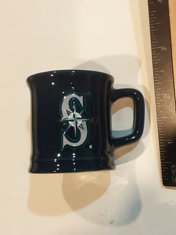 SEATTLE MARINERS MLB CERAMIC 2" SHOT GLASS WITH HANDLE Cover