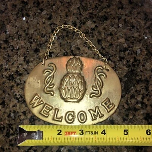 Penco 5.5" Hanging Brass Pineapple Welcome Sign Door Plaque Vintage Hospitality - Picture 1 of 5