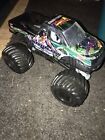 hot wheels monster jam Martial Law Truck 1:24 Scale