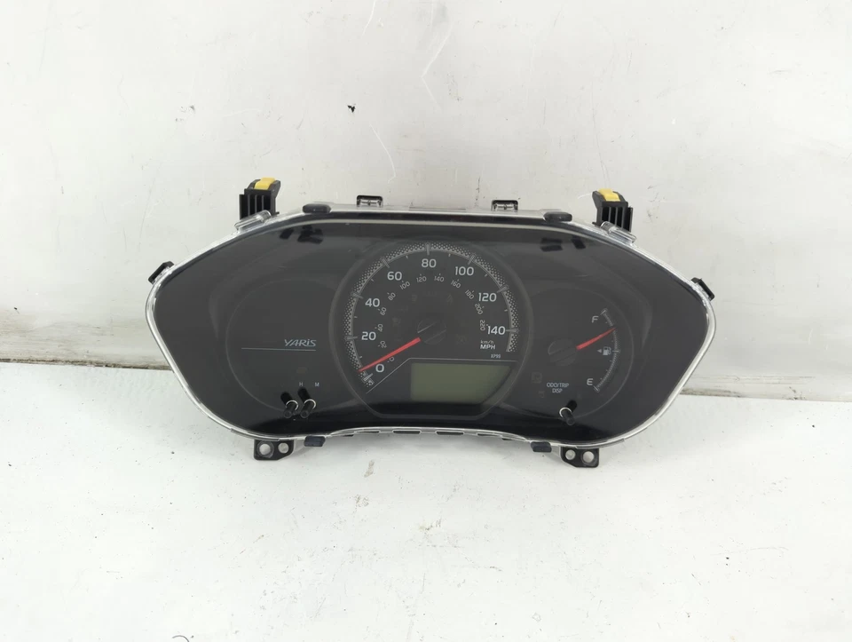 2015-2017 Toyota Yaris Speedometer Instrument Cluster Gauges 93800-0u090 M8O0E - Image 1 of 4