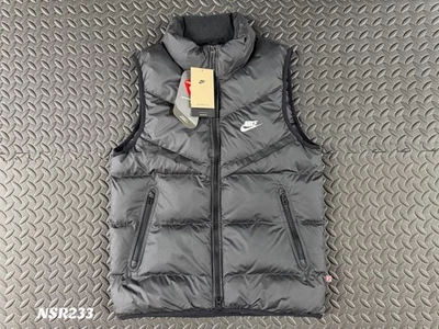 NIKE STORM-FIT WINDRUNNER WATER RESIST INSULATED VEST BLACK FB8193-010 SIZE S - Image 1 of 4