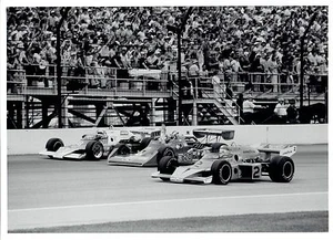 Foto original 1976 DBLWT en la encuesta Indianápolis 500 ganador de la carrera Johnny Rutherford - Imagen 1 de 2